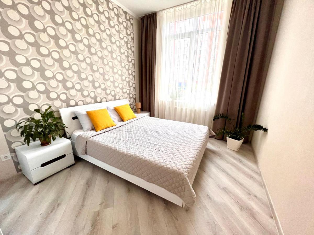 Osapart Cozy Apartment In A Complex Semycvit Leópolis Exterior foto